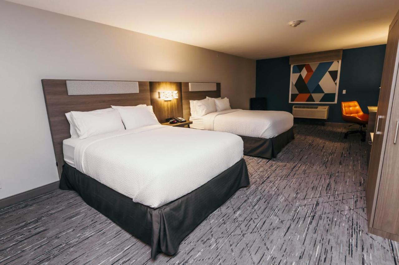 Hotel Express And Des Moines By Ihg 2*